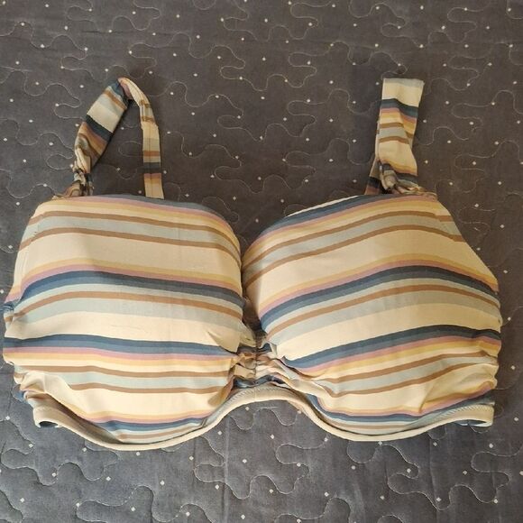 Shade & Shore Other - Shade & Shore Striped Multi-Color Women's Swim top size 38DD